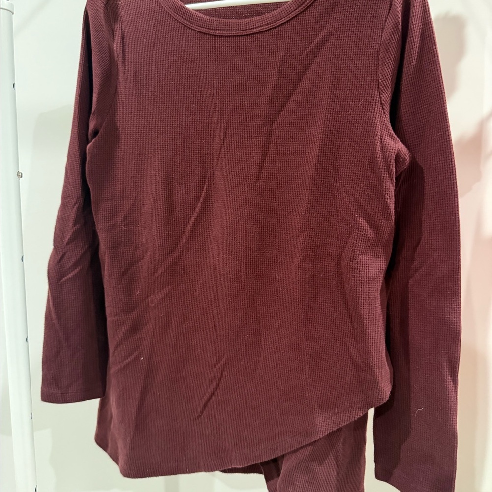 Old Navy Women's Burgundy Long-Sleeve Nursing/maternity Top - Picture 2 of 3